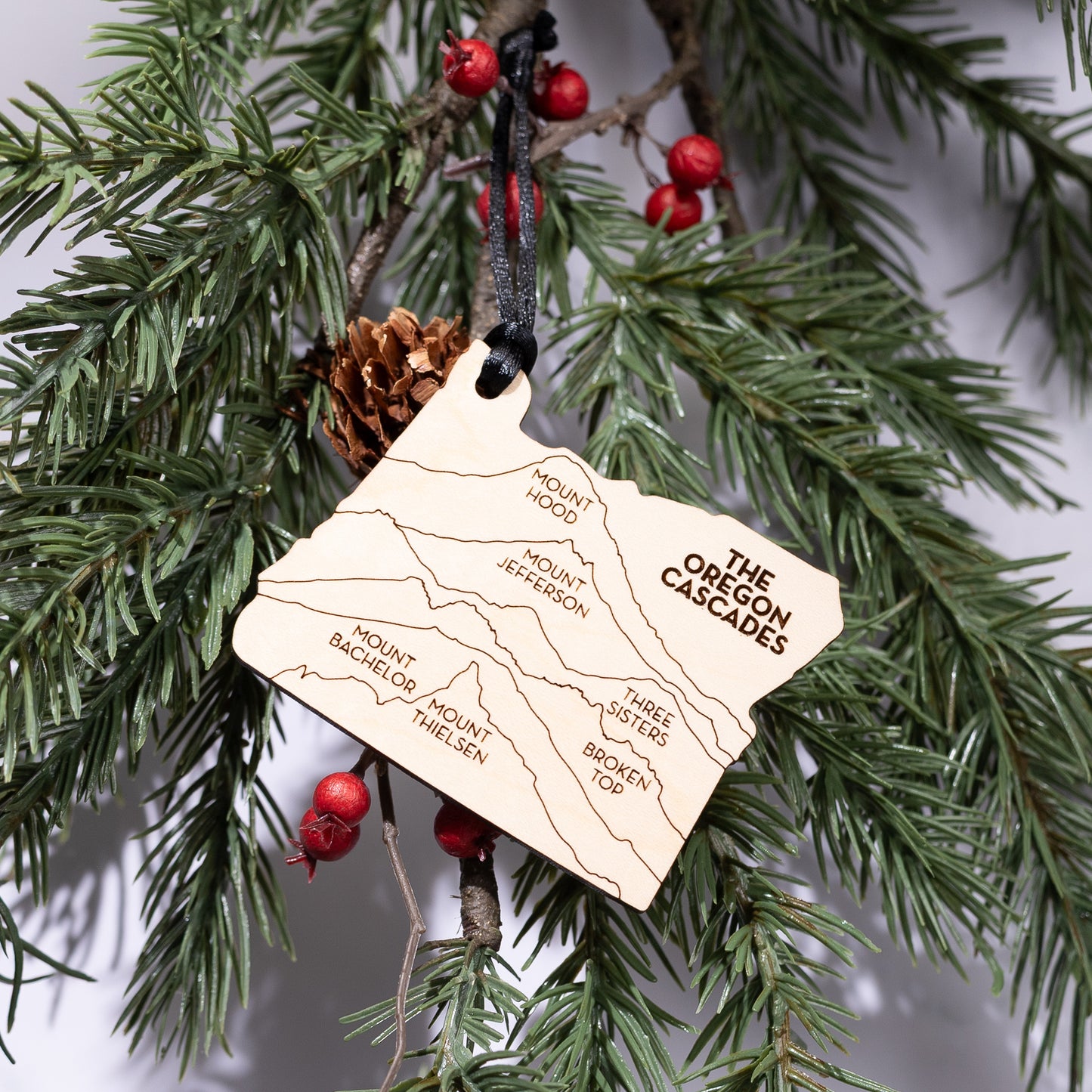 State Christmas Ornaments: Oregon Cascade Mountains (Clean Font)